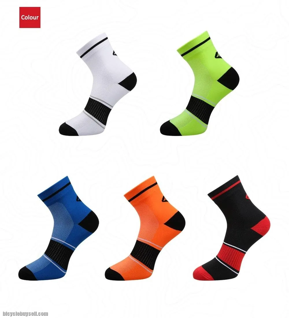 New Design SANTIC Cycling Breathable Socks Sport Racing Running Socks