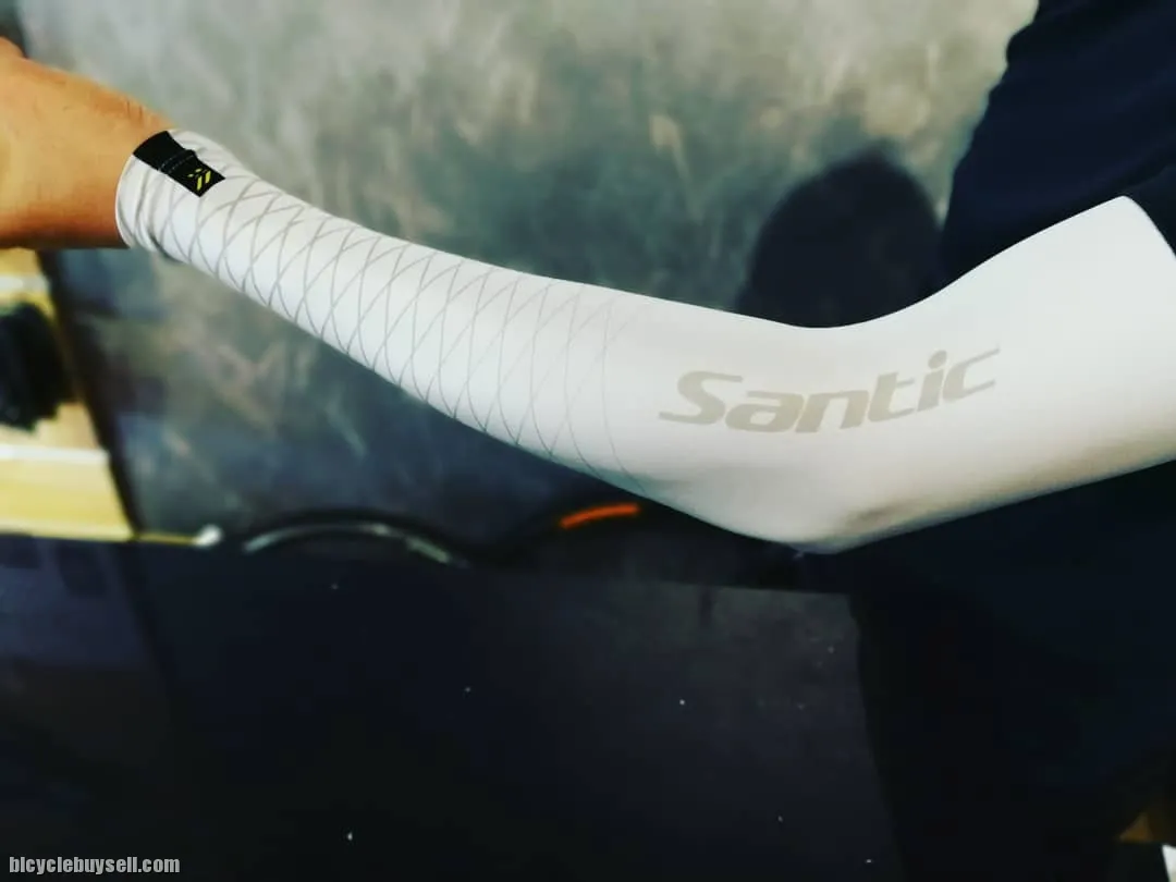 Santic Cycling Arm Sleeve Anti-UV Sun proof Breathable Arm Covers Protection