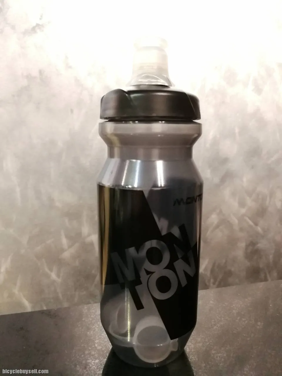 READY STOCK- New MONTON BPA FREE Cycling Water Bottle 620ml