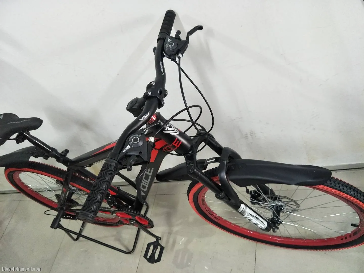 Voice trail mtb Matt black red clearance offer
