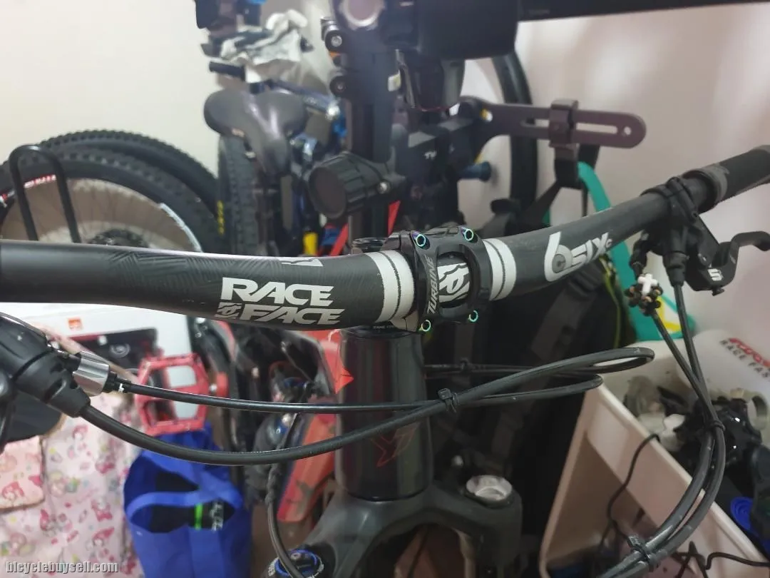 RACEFACE SIXC 35 CARBON RISE 35MM HANDLEBAR