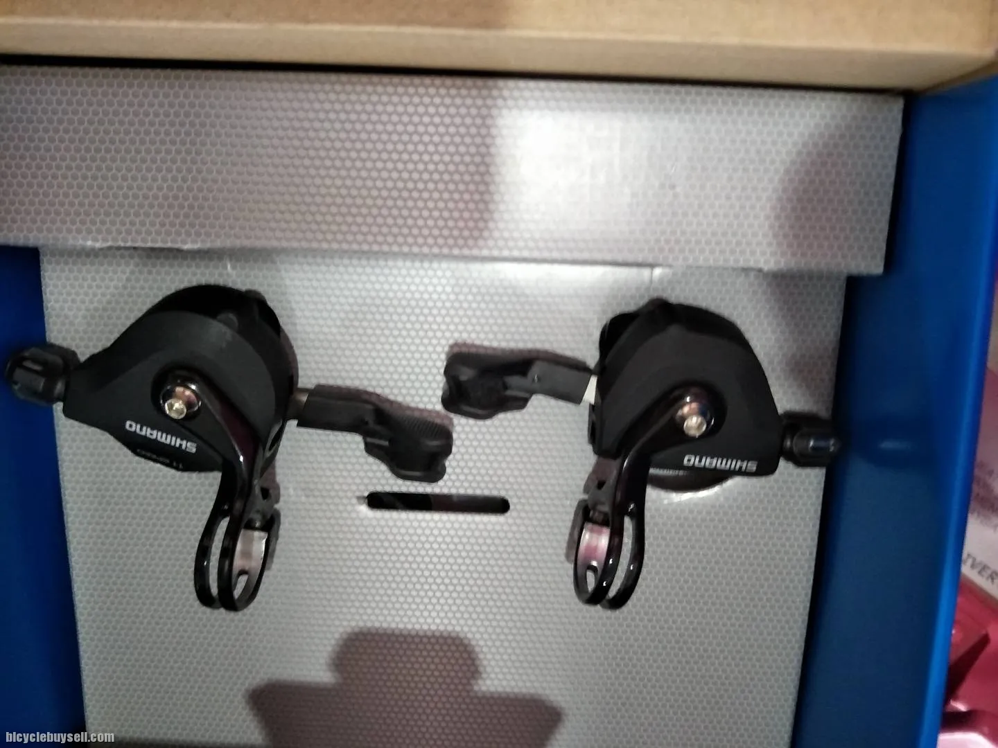 Shimano Rs700 shifter pair for road bike 2x11sp System with flatbar - last pair clearance