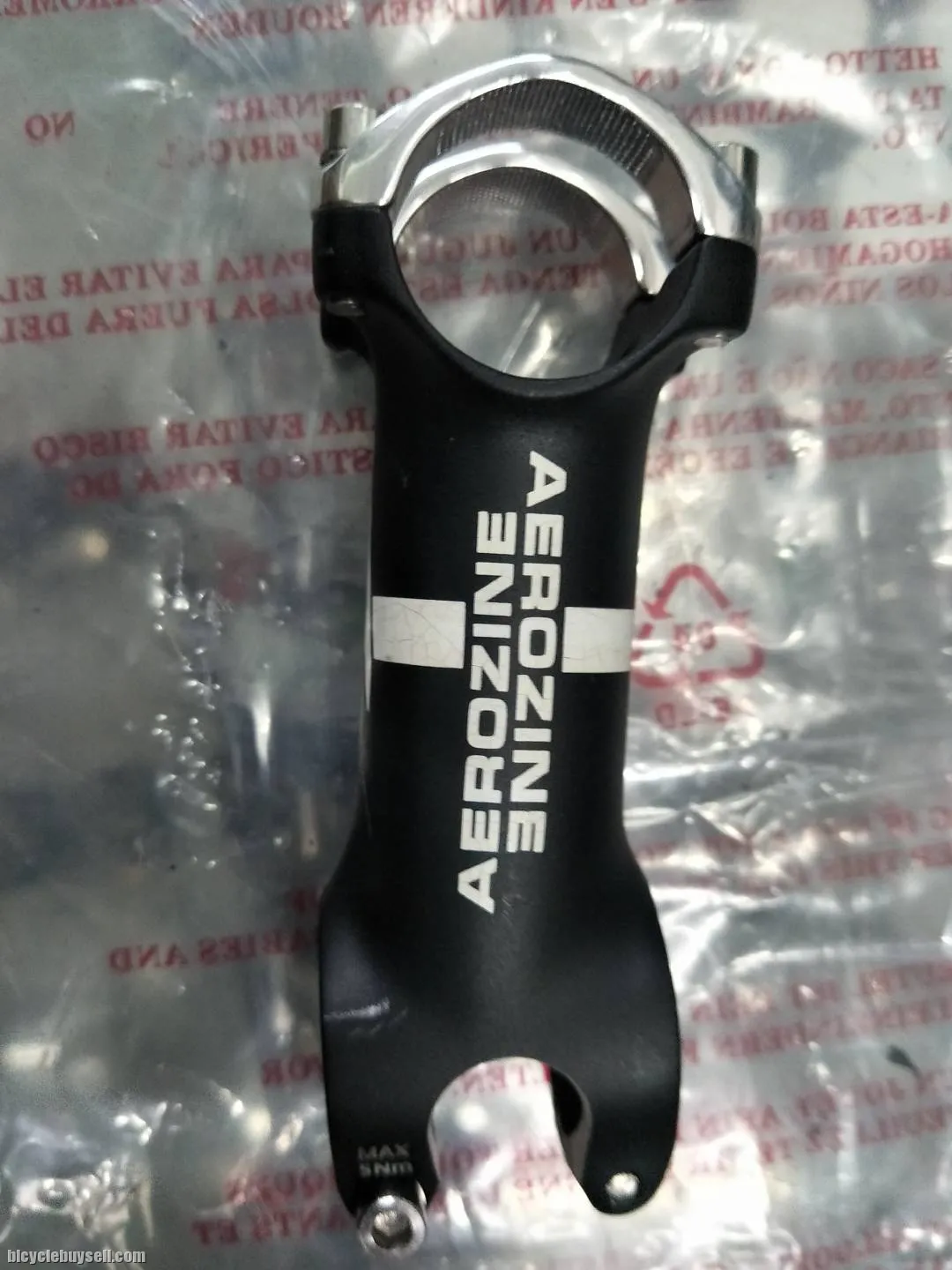Aerozine 90mm 6degree ultralite stem - used for few rides only guaranteed ori