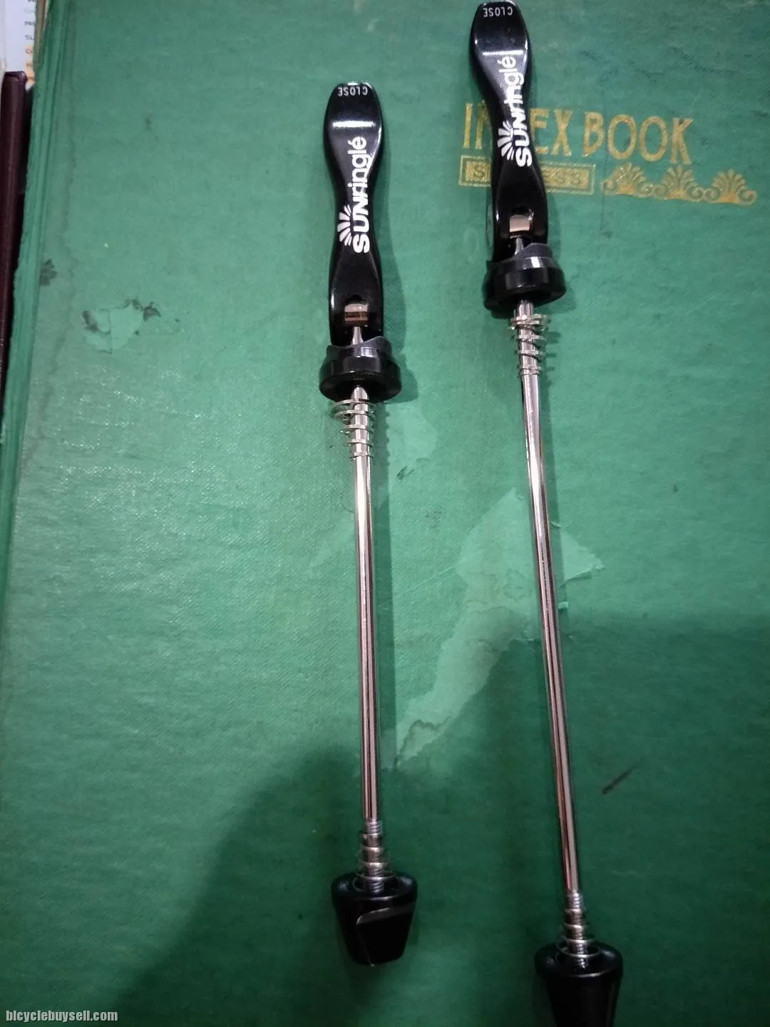 Sun Ringle high quality wheel quick release skewers - last pair clearance