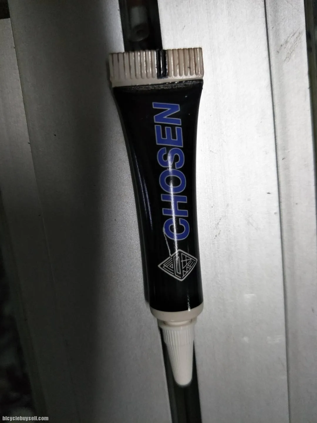 Chosen Hub loctite - sales