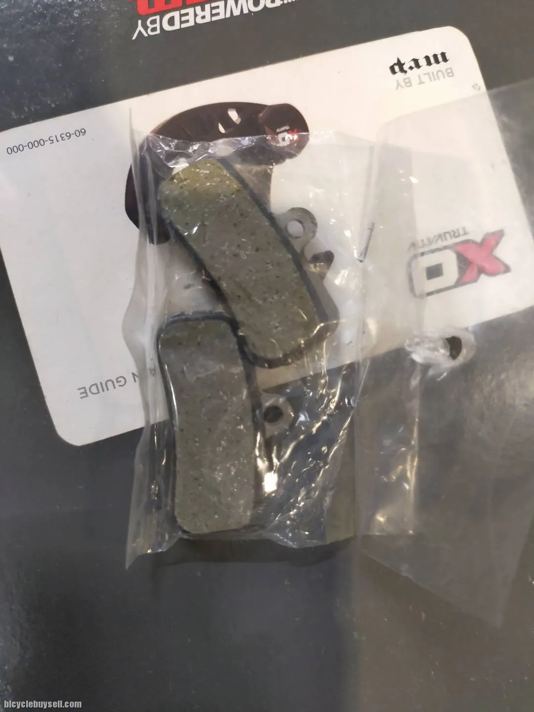 SHIMANO 4 PISTON BRAKE PAD - RESIN COMPOUND - GUARANTEED ORIGINAL