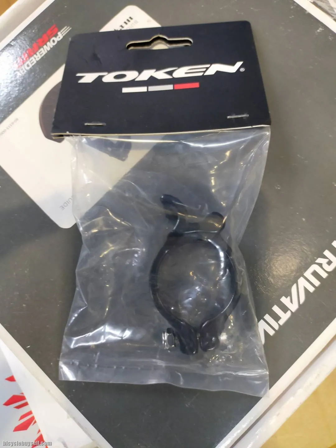 TOKEN CLAMP FOR FD SUPPORT - 31.8 LAST UNIT CLEARANCE