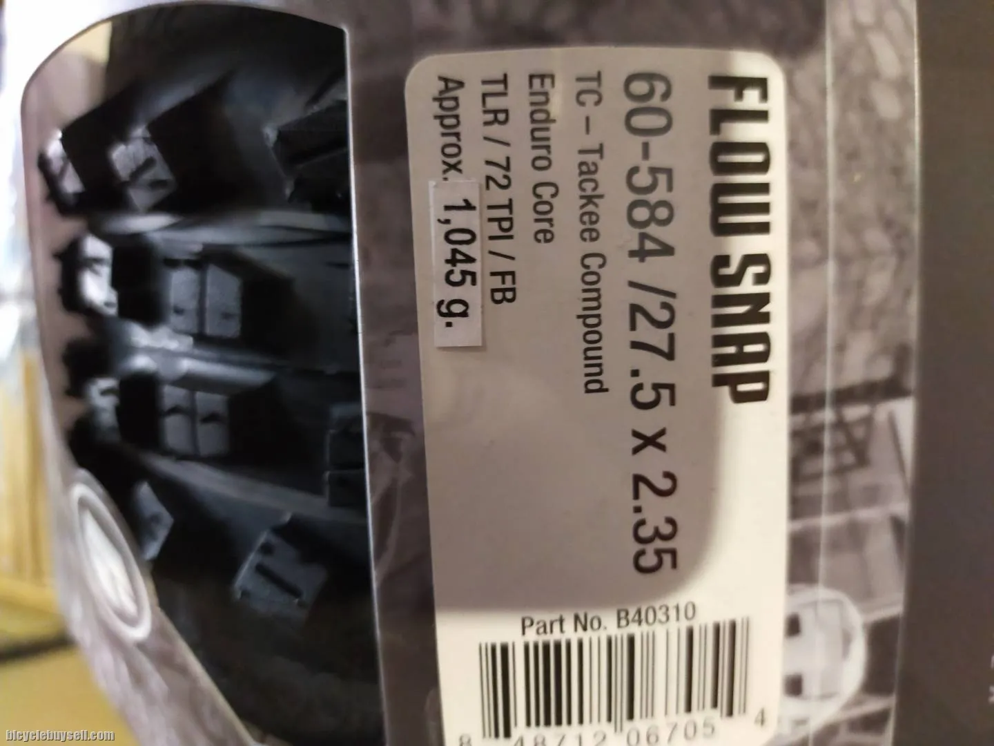 VEE FLOW SNAP 27.5X2.35 TUBELESS READY ENDURO CORE TACKEE COMPOUND - CLEARANCE SALES