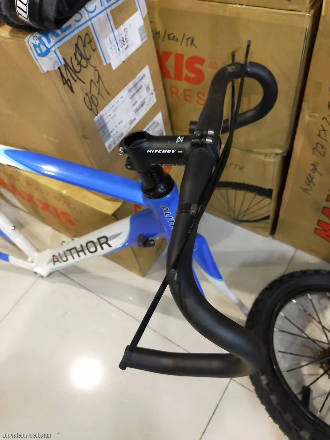 AUTHOR A55 FRAME SET COMES WITH FOC HEADSET, RITCHEY COMP STEM, RITCHEY LOGIC BAR