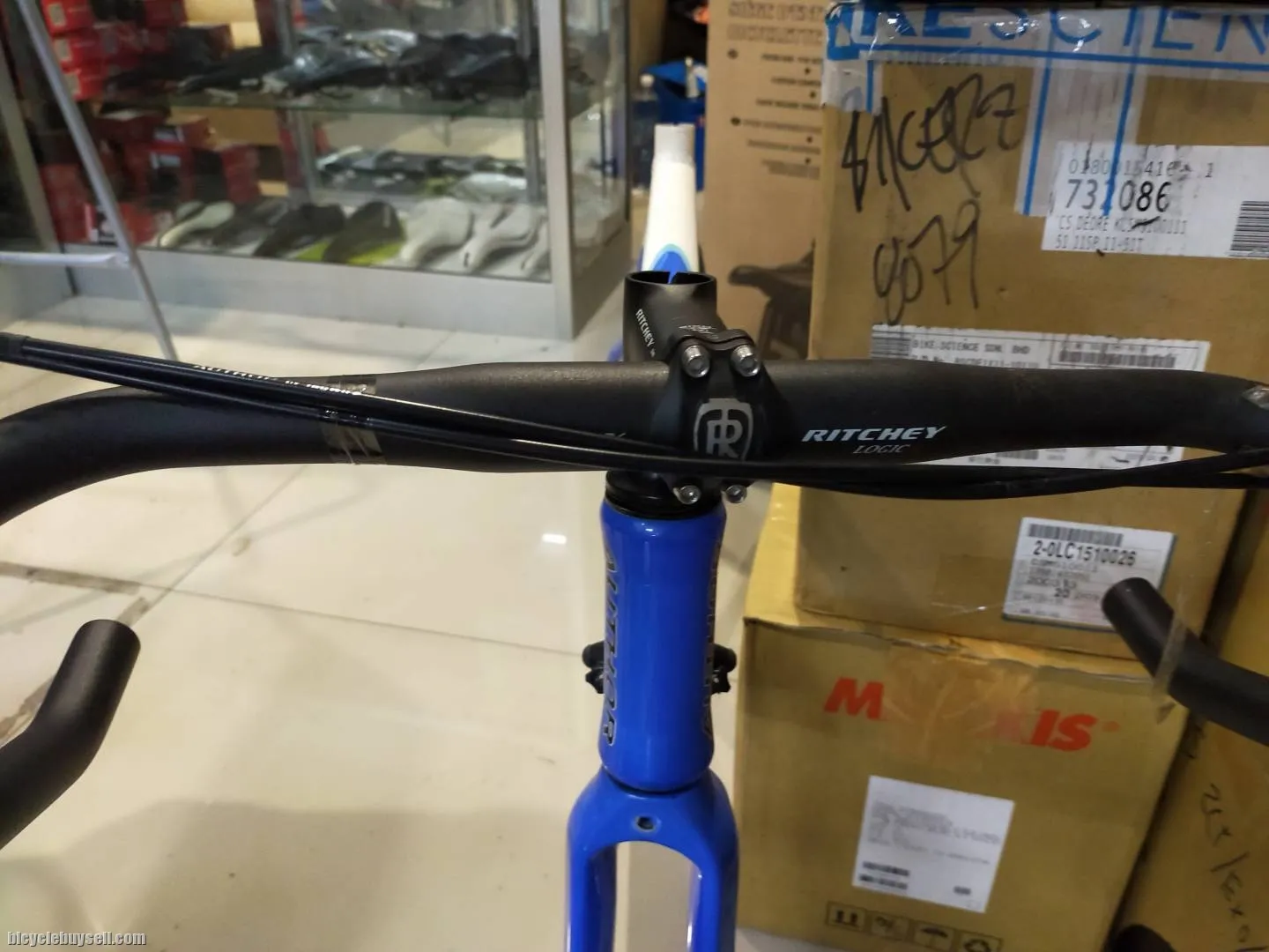 AUTHOR A55 FRAME SET COMES WITH FOC HEADSET, RITCHEY COMP STEM, RITCHEY LOGIC BAR