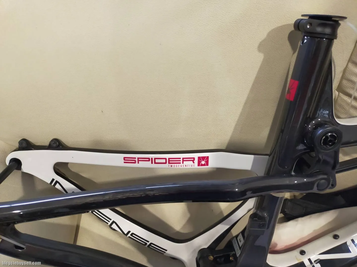 NOW RM8988 INTENSE SPIDER (SL SERIES) M SIZE 27.5 FULL CARBON  - LAST PIECES CLEARANCE