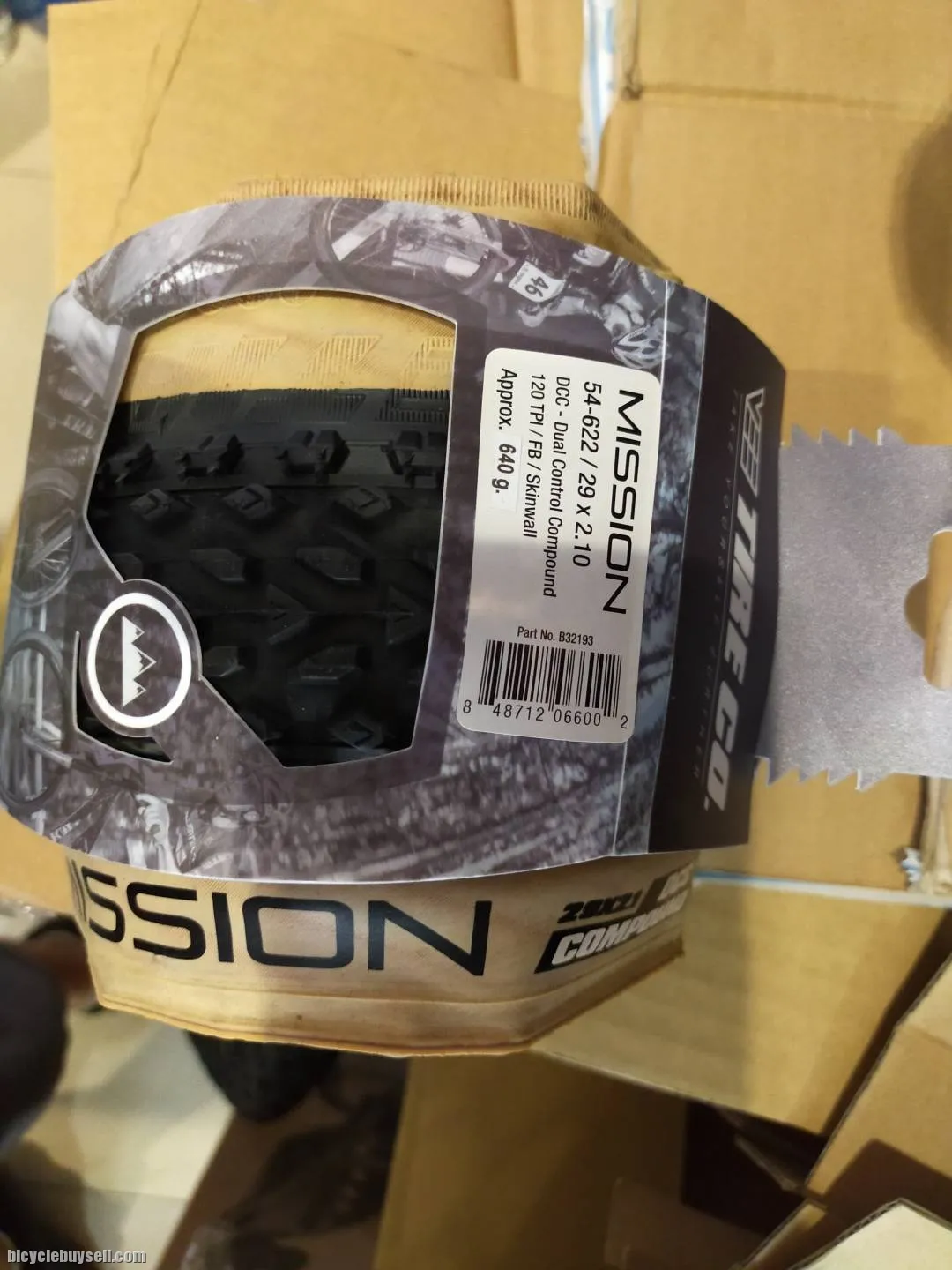 VEE MISSION 29X2.1 DUAL COMPOUND 120TPI SKINWALL SALES CLEARANCE