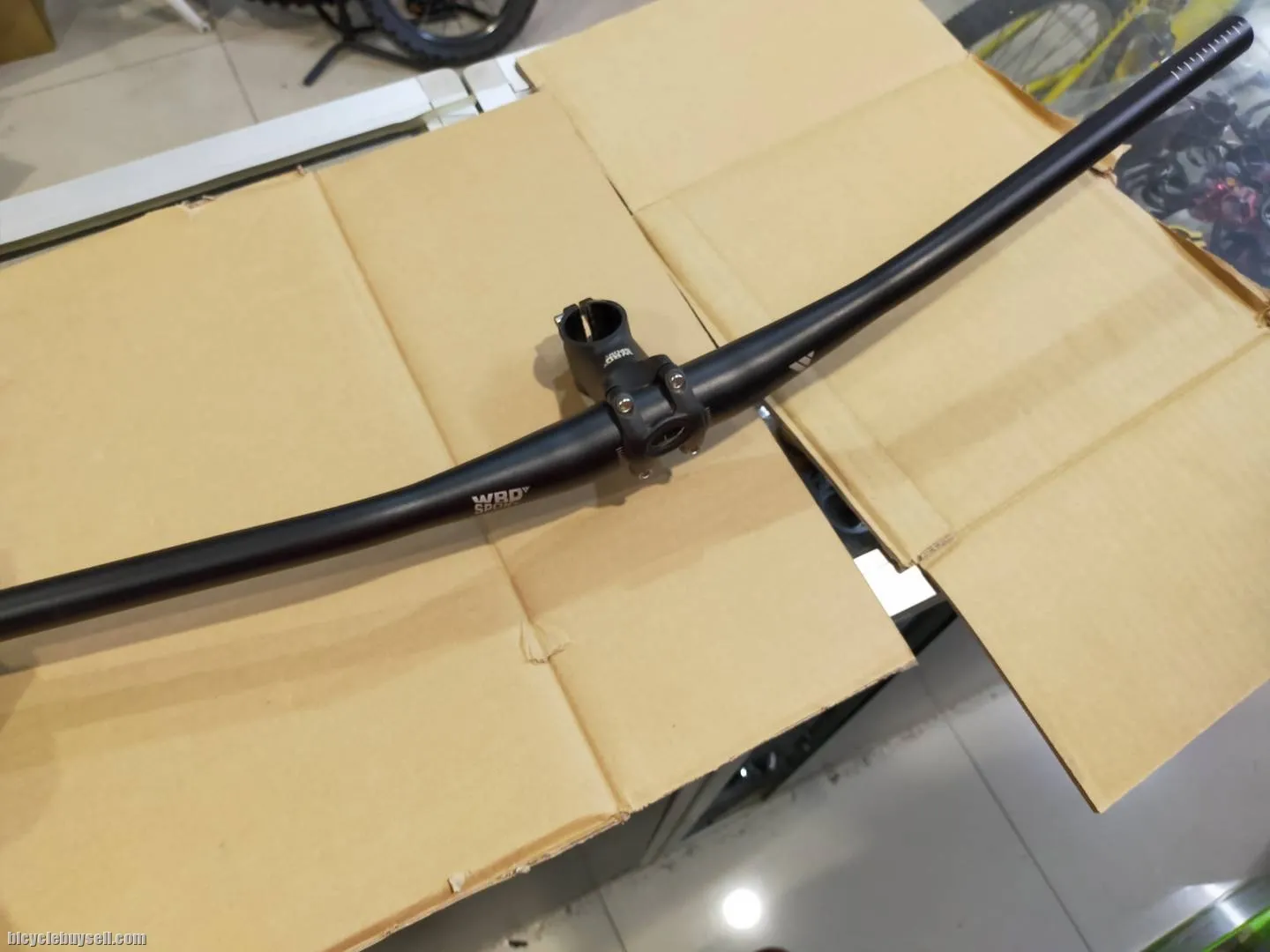BAR AND STEM TAKEN OUT FROM FATBIKE LONG 780MM BAR - SELLING WHOLE SET