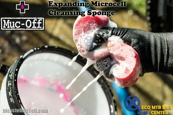 MUC-OFF Expanding Microcell Cleansing Sponge