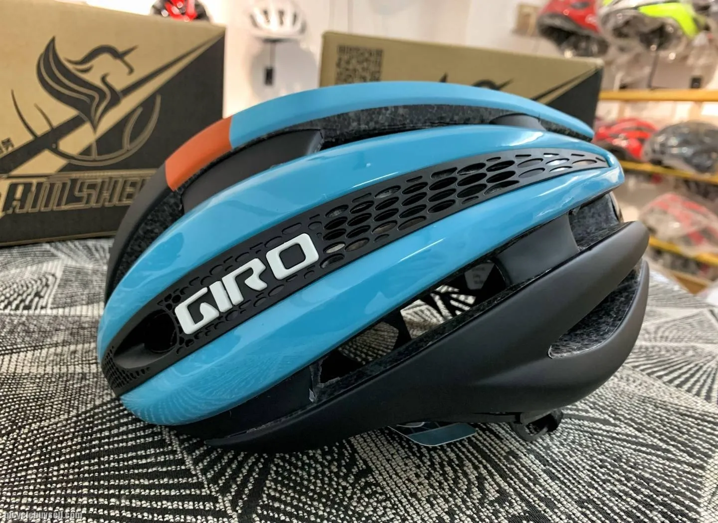 Cycling Helmet Women Men Bicycle Helmet MTB Bike Mountain Road Cycling Safety Riding Helmet Ultralig