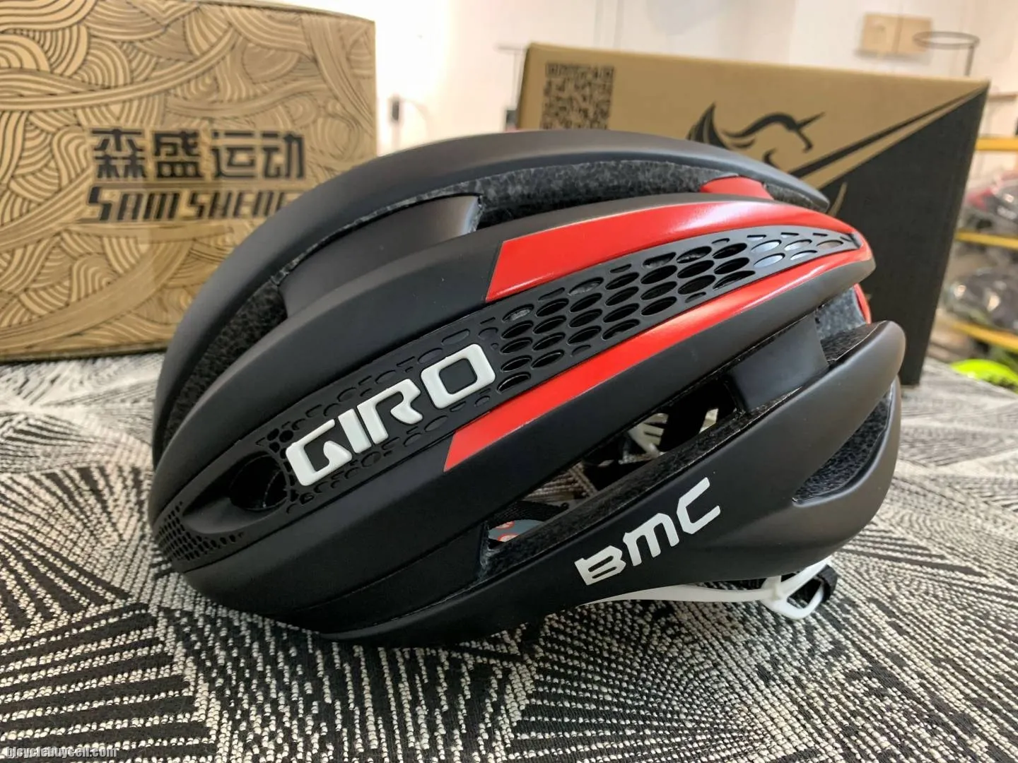 Cycling Helmet Women Men Bicycle Helmet MTB Bike Mountain Road Cycling Safety Riding Helmet Ultralig