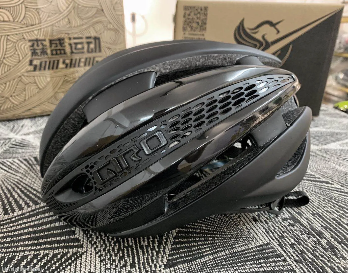 Cycling Helmet Women Men Bicycle Helmet MTB Bike Mountain Road Cycling Safety Riding Helmet Ultralig