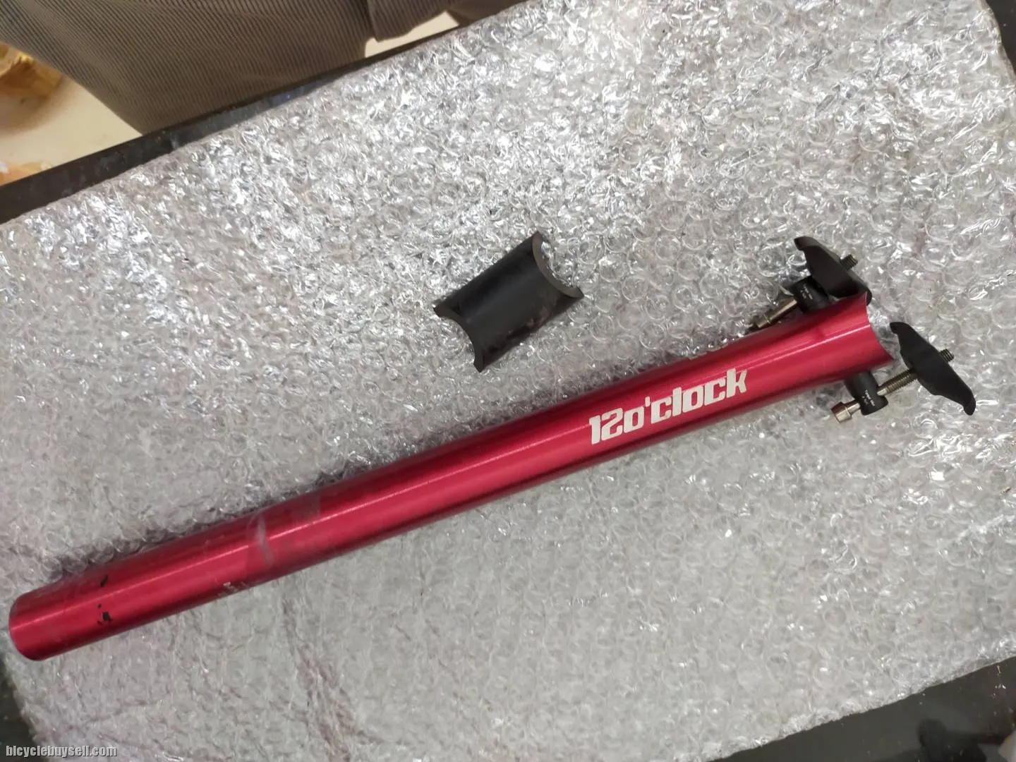 12OCLOCK 27.2X350MM RED USED LESS THAN 5 RIDES SEATPOST