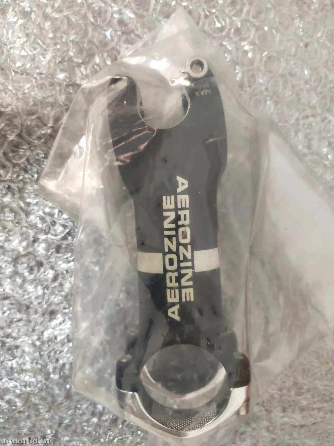 AEROZINE 90MM STEM USED ONLY 1 RIDE -  TIP TOP CONDITION