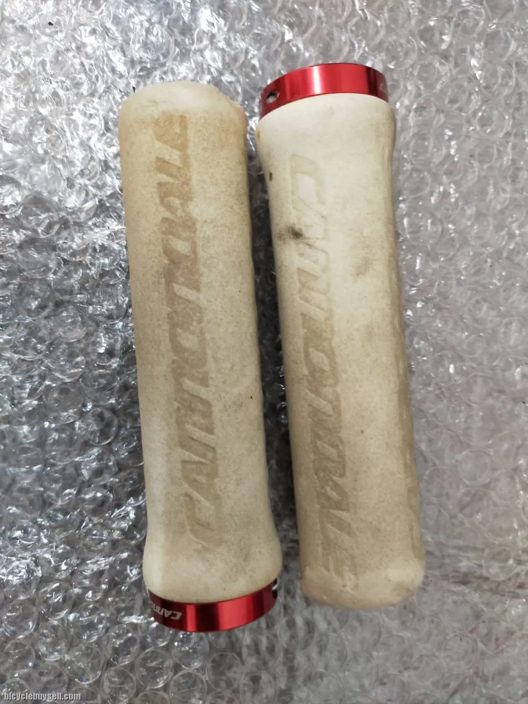 CANNONDALE GRIP LOCK ON FOAM - USED 3 MONTH ONLY