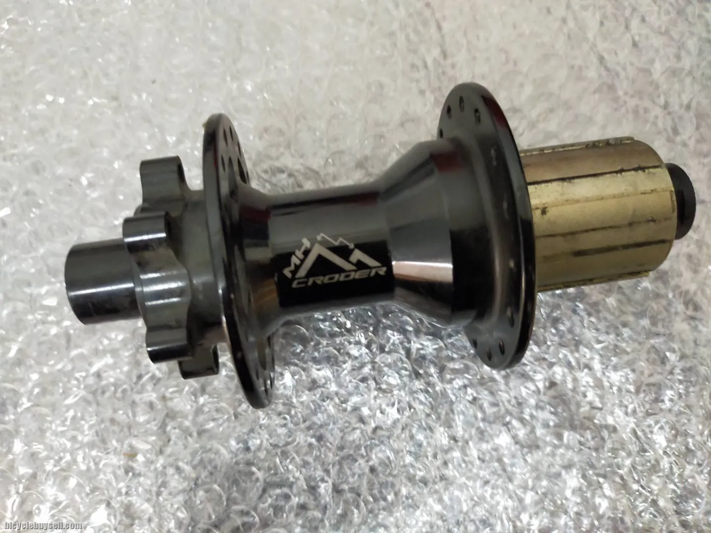 CRODER REAR HUB 32HOLE 12X142MM THRU AXLE USED LESS THAN ONE MONTH - TIP TOP CONDITION