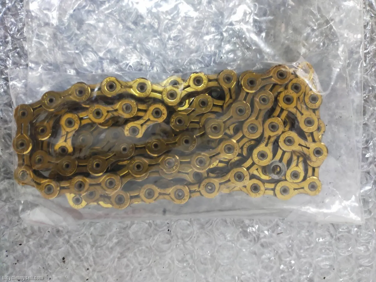 KMC 10S CHAIN FULL HOLLOW - USED FEW RIDES ONLY GENUINE KMC GUARANTEED