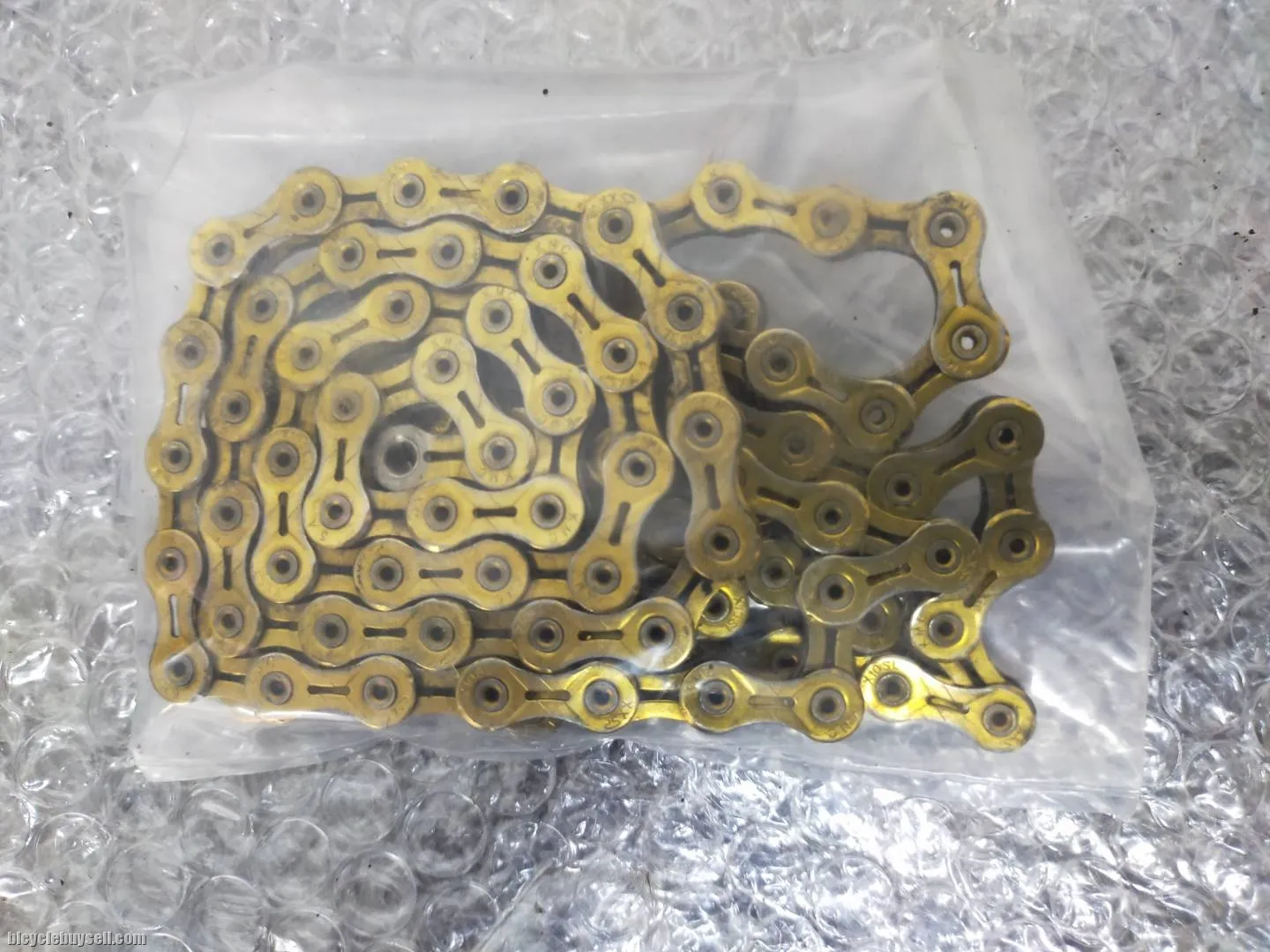 KMC 10S FULL HOLLOW GOLD CHAIN TIP TOP CONDITION