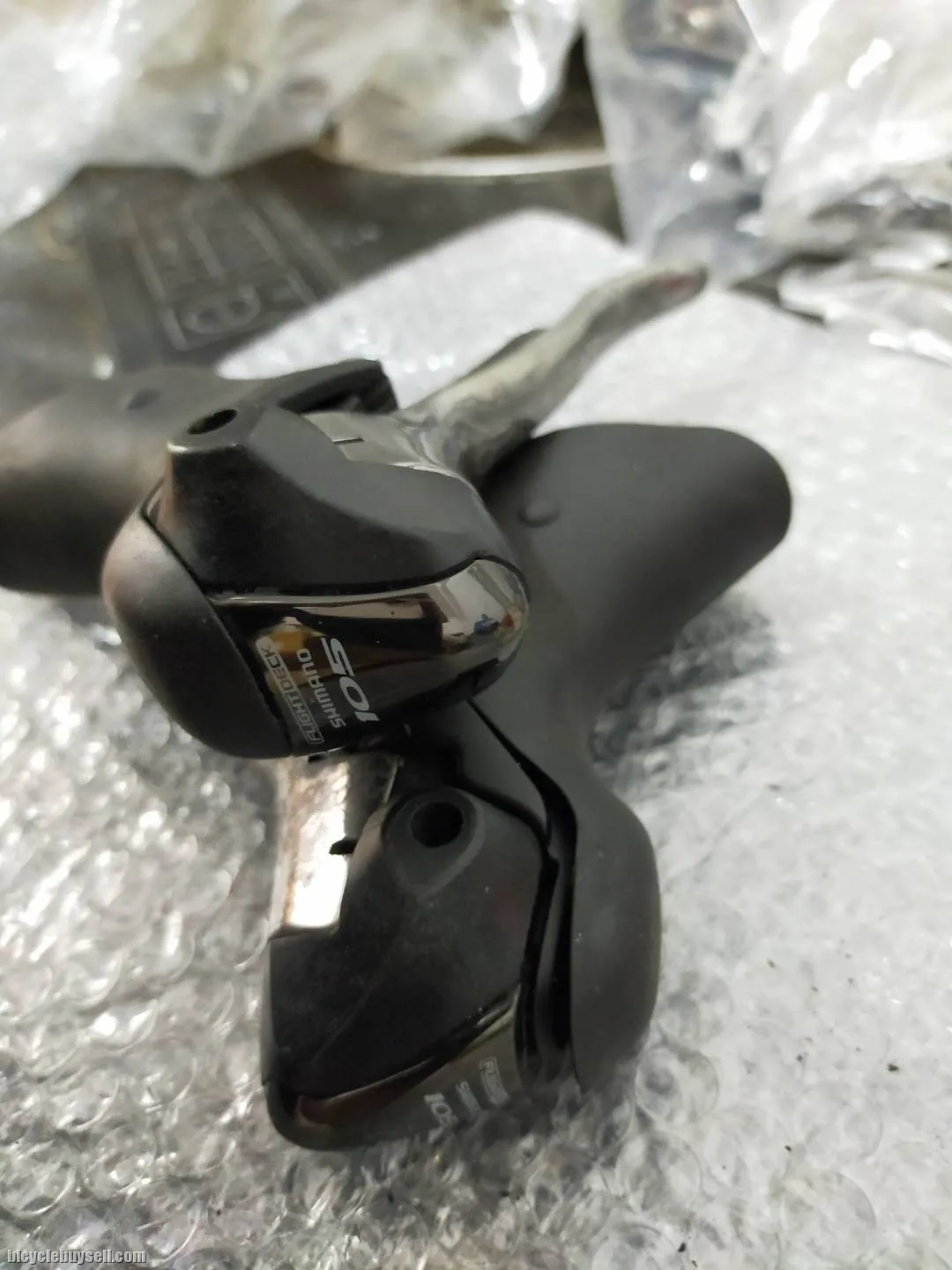 SHIMANO 105 2X10SPEED STI SHIFTER PAIR - USED - TIP TOP CONDITION