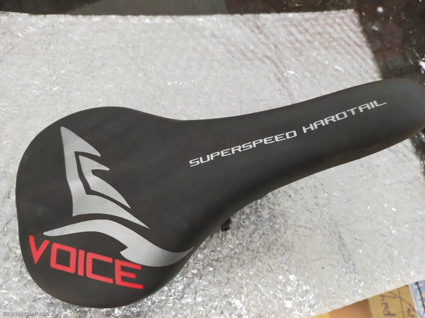 VOICE COMFORT SADDLE USED ONE RIDE ONLY