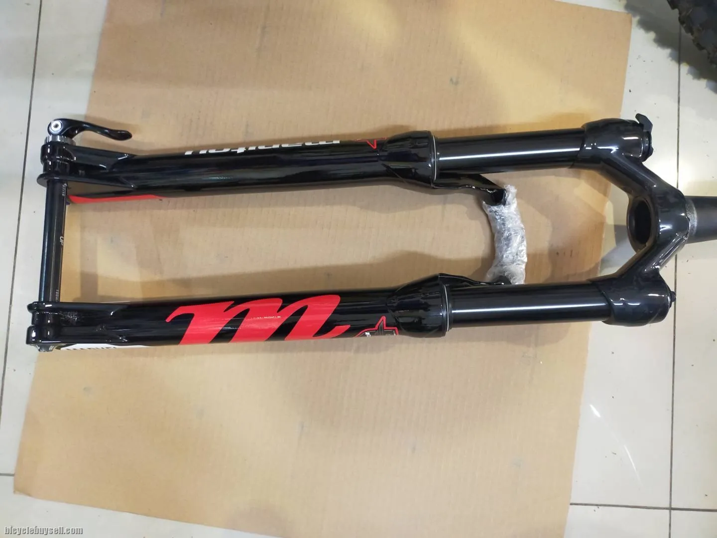 Manitou Marvel comp-1 air for 1.5kg 100mm travel 27.5 last unit clearance