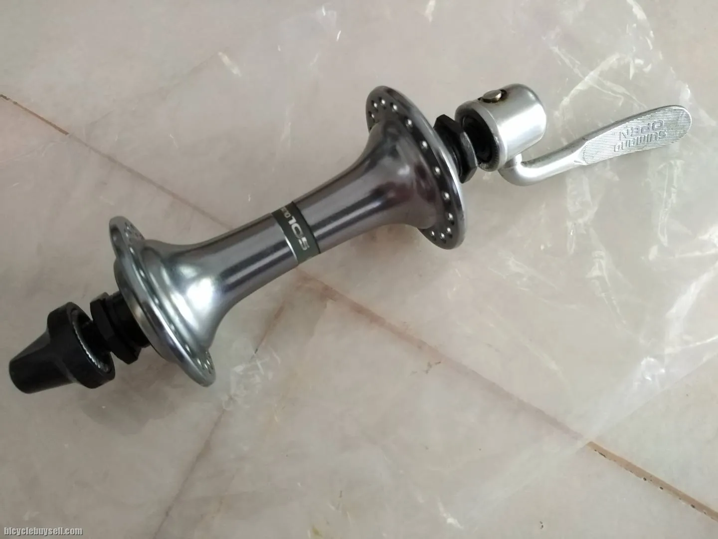 Shimano 105 Front Hub 36h with Skwer Nos