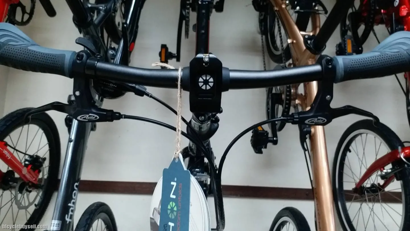 DAHON LAUNCH D8 20" FOLDING BIKE 8 SPEED