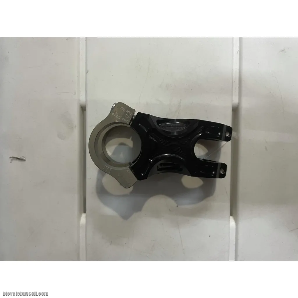 RENTHAL APEX STEM HANDLEBAR CLAMP SIZE 31.8MM &amp; 1 1/8" STEERER SIZE 50-60MM LAST UNITS CLEARANCE