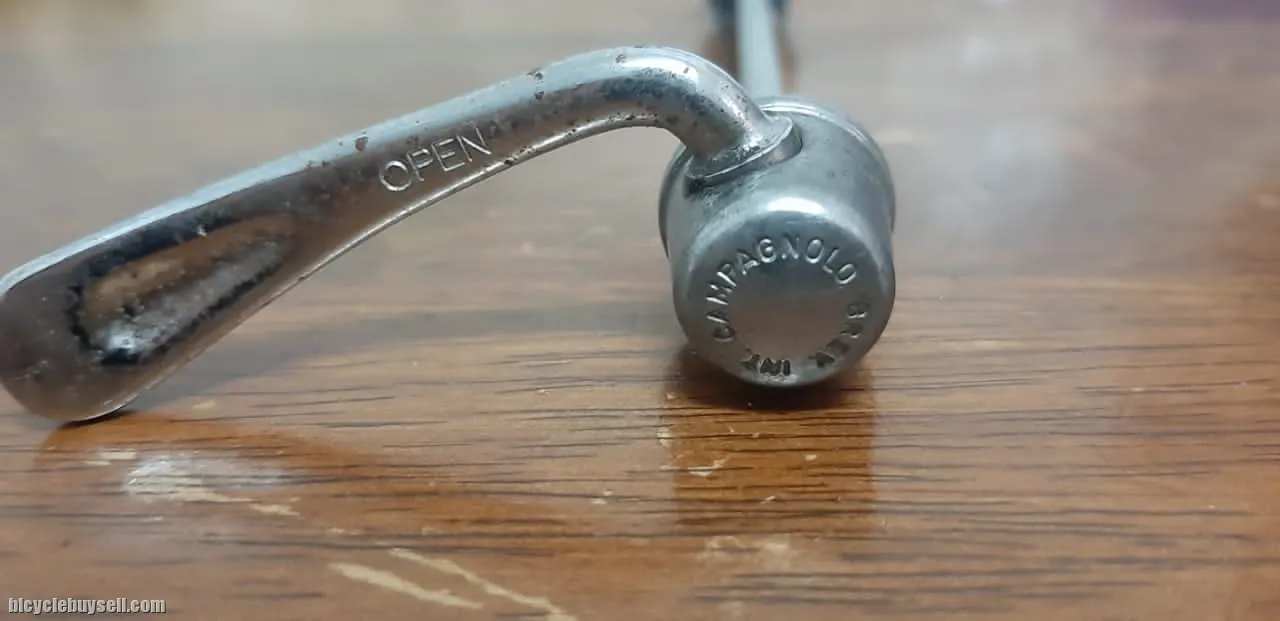 Campagnolo (front wheel quick release)
