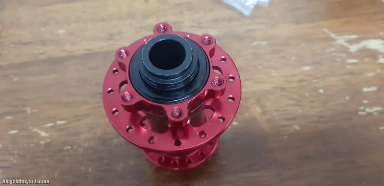 Bitex front hub