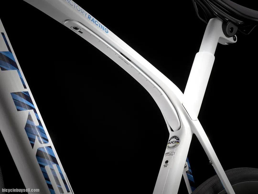 TREK Domane SLR 7 eTap 2022 MODEL