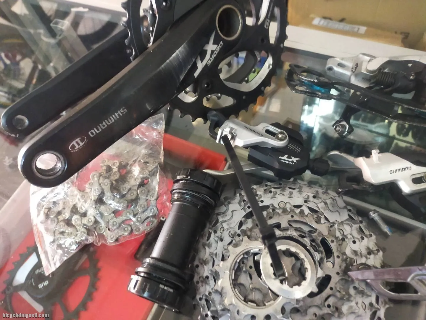 Shimano deore xt groupset 3*10sp, wat u see wat u get  (mileage less than 200km)