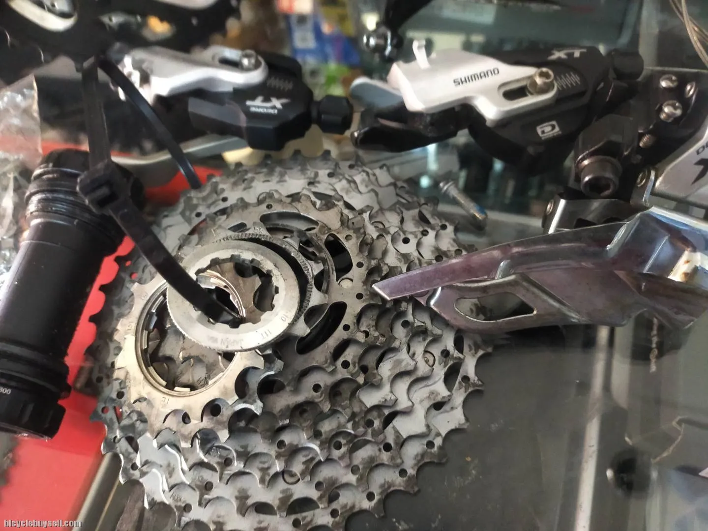 Shimano deore xt groupset 3*10sp, wat u see wat u get  (mileage less than 200km)