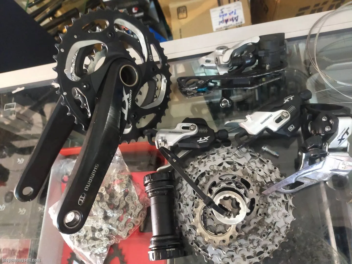 Shimano deore xt groupset 3*10sp, wat u see wat u get  (mileage less than 200km)