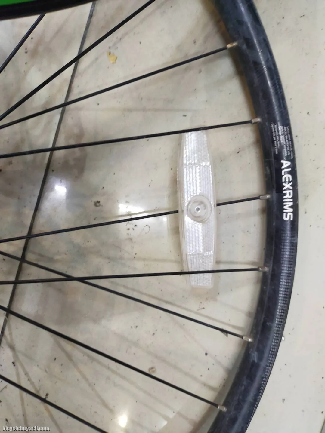 Shimano hubset, shadar spokes, alexrim 27.5 650b wheelset ready with rotors - used 5 months