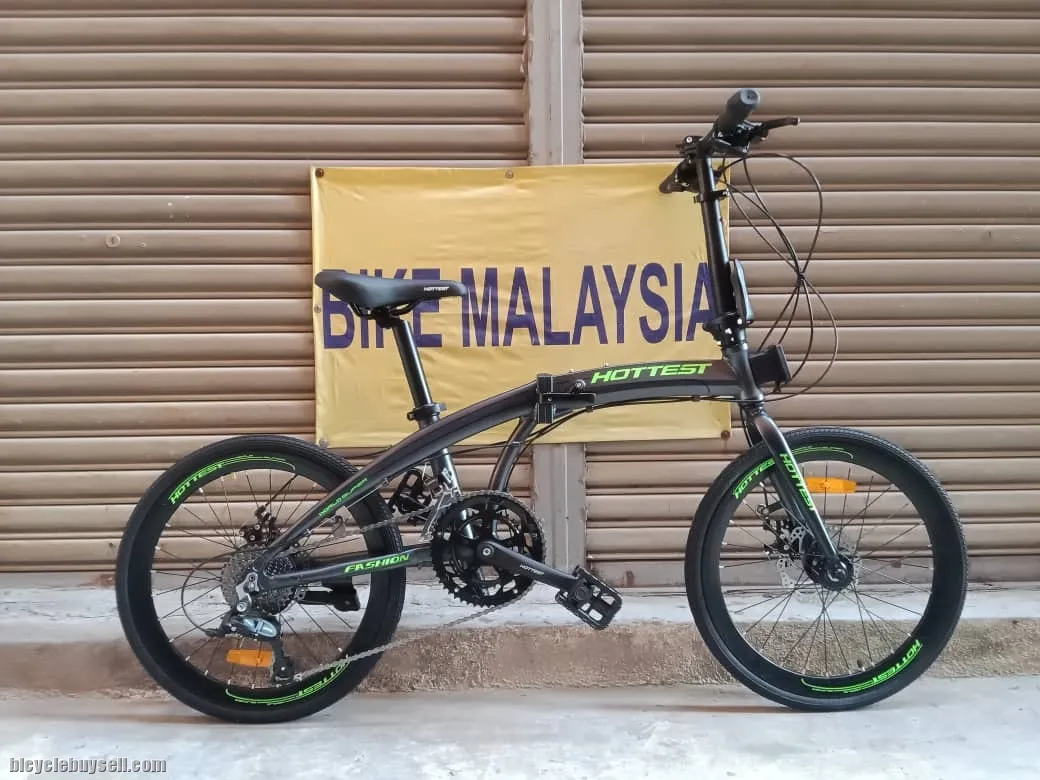 TRS HOTTEST 18-SPEED ALLOY FOLDING BIKE