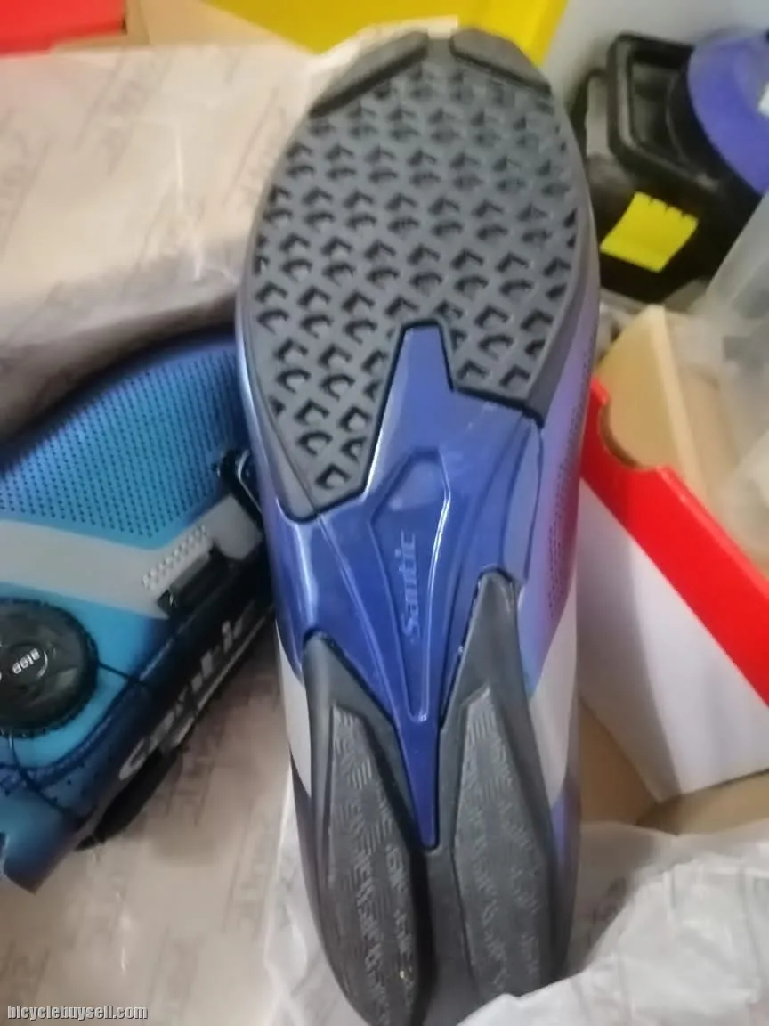 Santic cycling shoe