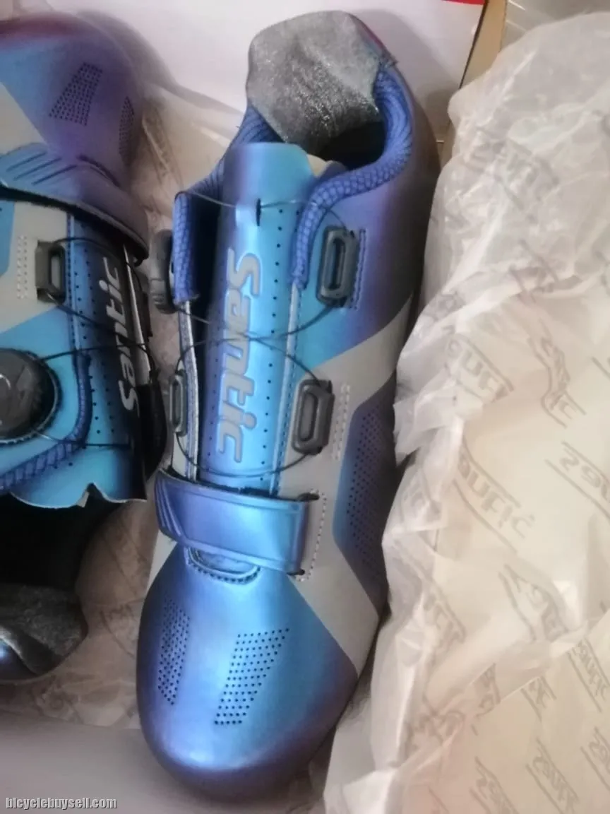 Santic cycling shoe