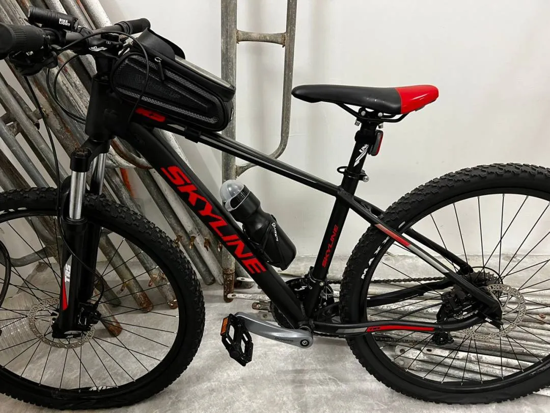TRS SKYLINE MOUNTAIN BIKE