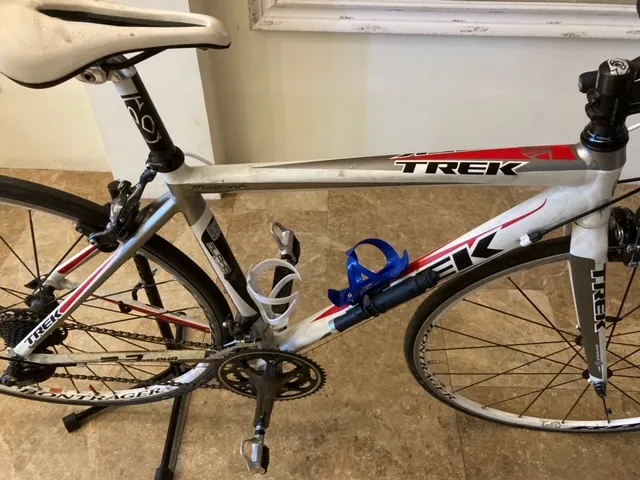 Trek Madone 2.3 Alpha road bike 2013