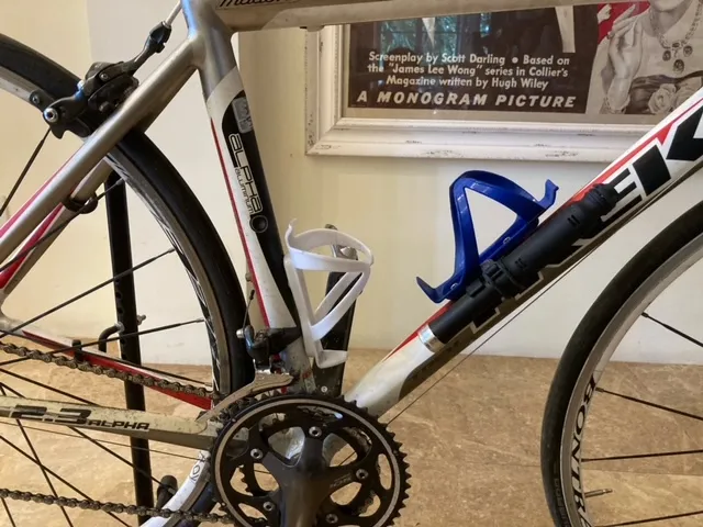 Trek Madone 2.3 Alpha road bike 2013