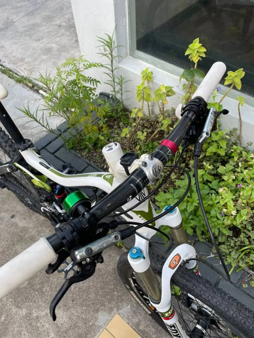TREK FULL SUSPENSION CARBON BIKE CHEAP CHEAP SELLING !
