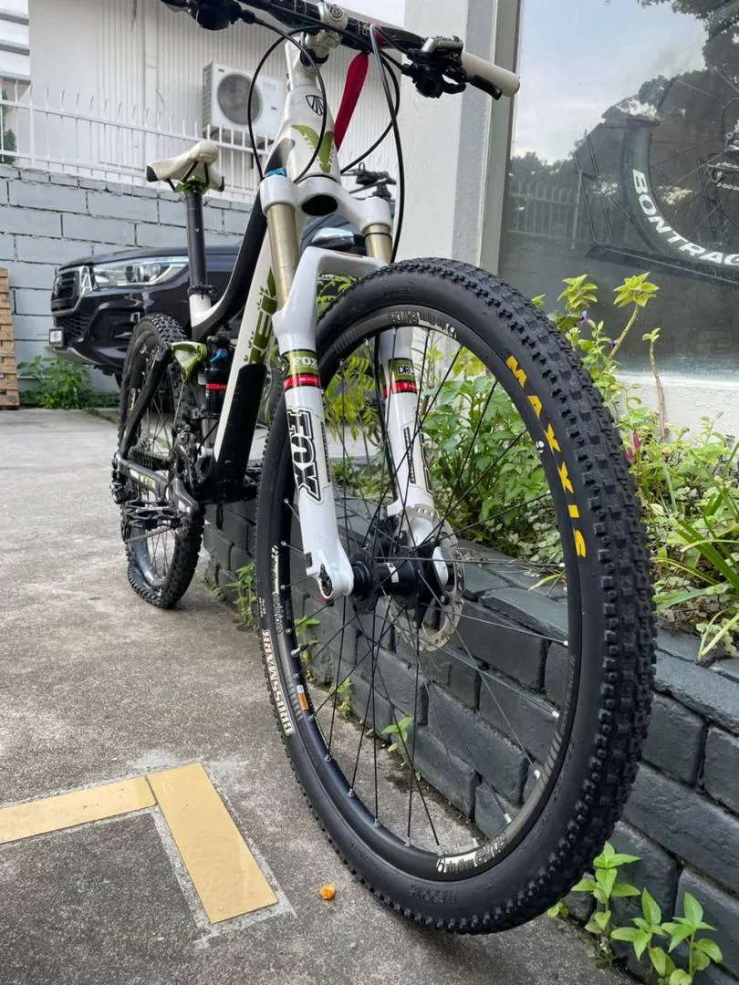 TREK FULL SUSPENSION CARBON BIKE CHEAP CHEAP SELLING !