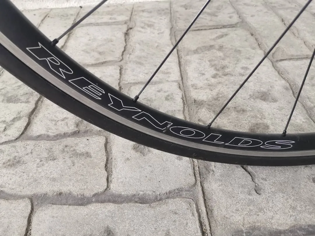 Roadbike Pinarello F12