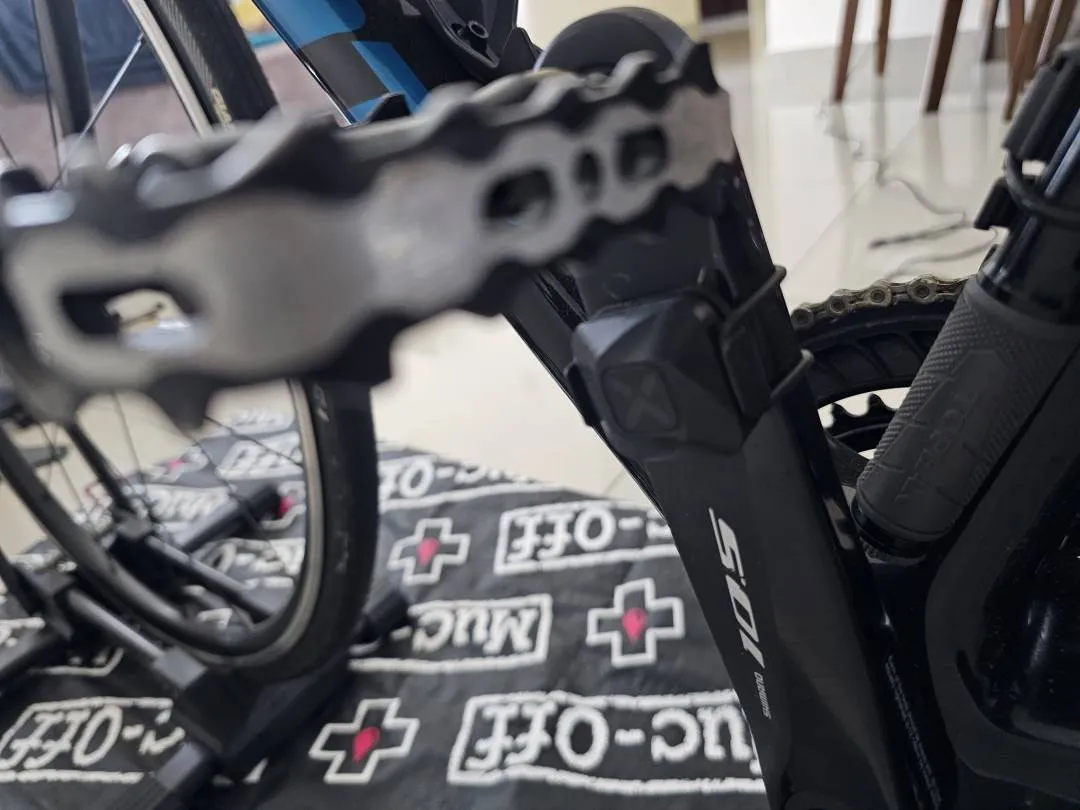 GIANT TCR ADV 2 KOM (2021) (M size)